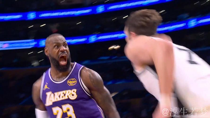詹姆斯战斧怒扣领衔12月11日NBA五佳球 詹姆斯战斧怒扣领衔12月11日NBA五佳球
