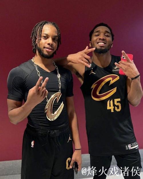 加兰砍下39分骑士豪取8连胜 雄鹿6连败绿军轻取老鹰 加兰砍下39分骑士豪取8连胜 雄鹿6连败绿军轻取老鹰